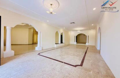 Villa - 4 Bedrooms - 4 Bathrooms for rent in Janabiya - Northern Governorate