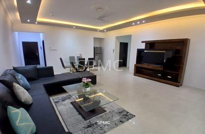 Apartment - 3 Bedrooms - 3 Bathrooms for rent in Busaiteen - Muharraq Governorate