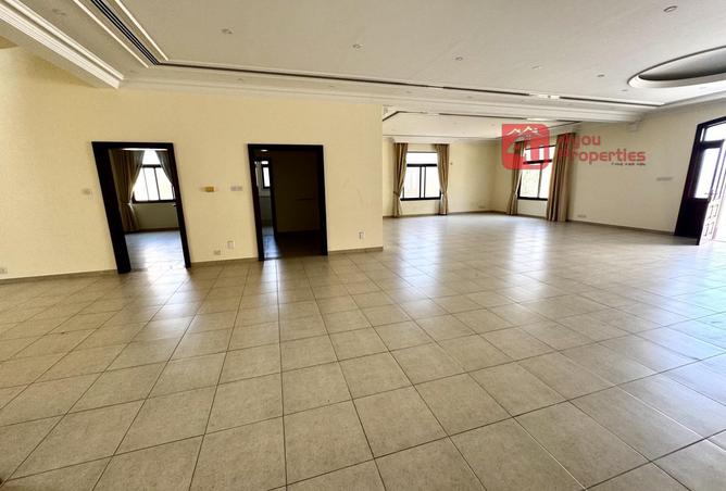 57039551 - Property Image 2