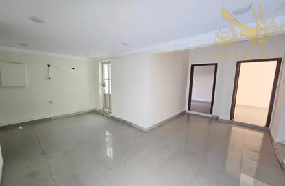 Apartment - 2 Bedrooms - 1 Bathroom for rent in Jidhafs - Northern Governorate