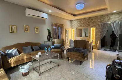 شقة - 4 غرف نوم - 3 حمامات للايجار في الرفاع - المحافظة الجنوبية