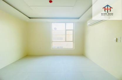 Apartment - 2 Bedrooms - 2 Bathrooms for rent in Mahooz - Manama - Capital Governorate