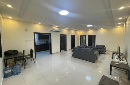 Apartment - 2 - 2 for rent in Al Juffair - Capital Governorate