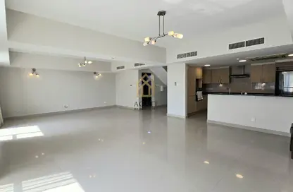 Apartment - 4 Bedrooms - 5 Bathrooms for rent in Tala Island - Amwaj Islands - Muharraq Governorate Apartment - 4 Bedrooms - 5 Bathrooms for rent in Tala Island - Amwaj Islands - Muharraq Governorate