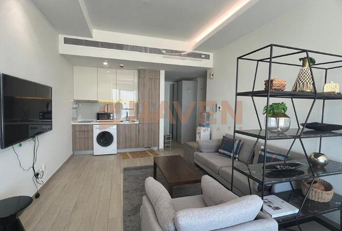 992423 - Property Image 2