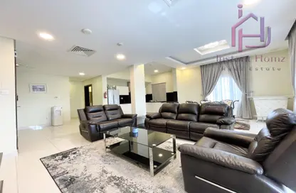Apartment - 2 Bedrooms - 3 Bathrooms for rent in Al Juffair - Capital Governorate