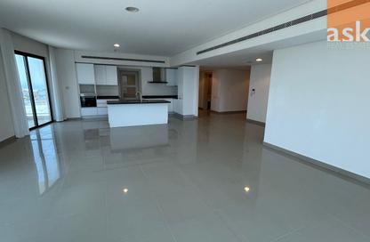 Apartment - 3 Bedrooms - 5 Bathrooms for rent in Reef Island - Capital Governorate