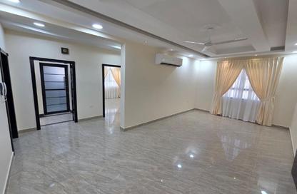 Apartment - 2 Bedrooms - 2 Bathrooms for rent in Sanad - Central Governorate