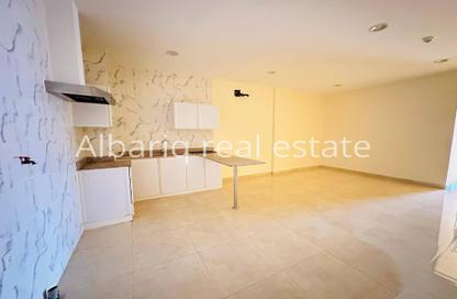Apartment - 2 Bedrooms - 2 Bathrooms for rent in Sanad - Central Governorate