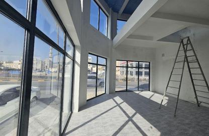 Bulk Rent Unit - Studio - 6 Bathrooms for rent in Muharraq - Muharraq Governorate