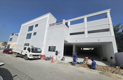 Bulk Rent Unit - Studio - 6 Bathrooms for rent in Muharraq - Muharraq Governorate