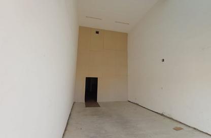 Warehouse - Studio - 2 Bathrooms for rent in Diyar Al Muharraq - Muharraq Governorate