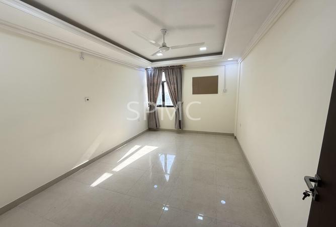 992946 - Property Image 3