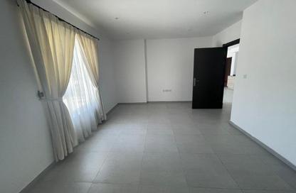 Apartment - 2 Bedrooms - 2 Bathrooms for rent in Sanabis - Manama - Capital Governorate Apartment - 2 Bedrooms - 2 Bathrooms for rent in Sanabis - Manama - Capital Governorate