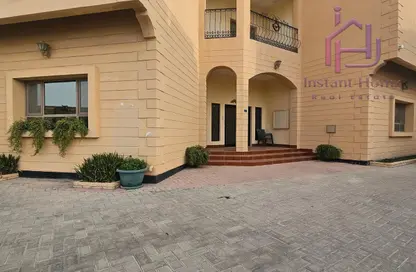 Compound - 4 Bedrooms - 5 Bathrooms for rent in Janabiya - Northern Governorate