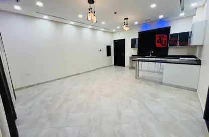 Apartment - 2 Bedrooms - 2 Bathrooms for rent in Saar - Northern Governorate Apartment - 2 Bedrooms - 2 Bathrooms for rent in Saar - Northern Governorate