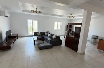 Apartment - 2 Bedrooms - 2 Bathrooms for rent in Saar - Northern Governorate