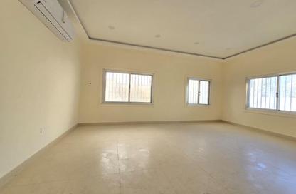 Villa - 4 Bedrooms - 3 Bathrooms for rent in Zinj - Manama - Capital Governorate