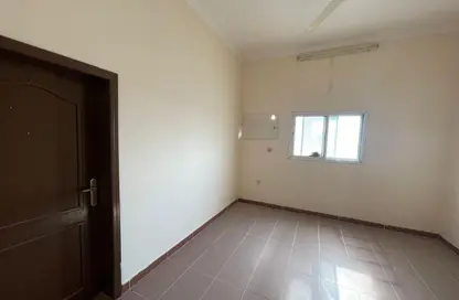 Apartment - 2 Bedrooms - 1 Bathroom for rent in Alhajiyat - Riffa - Southern Governorate