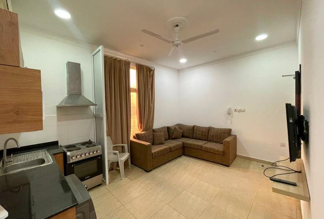 989710 - Property Image 2