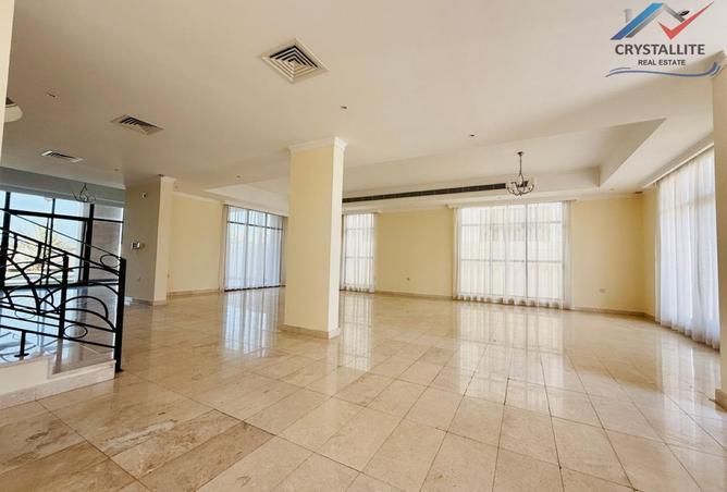 996424 - Property Image 2