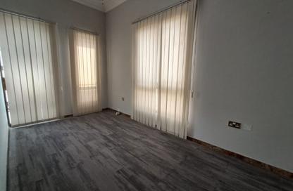 Villa - Studio - 5 for rent in Mahooz - Manama - Capital Governorate