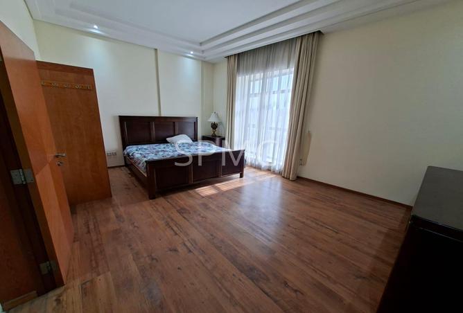 999786 - Property Image 2