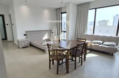 Apartment - Studio - 1 Bathroom for rent in Sanabis - Manama - Capital Governorate