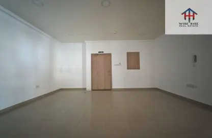 Apartment - 3 Bedrooms - 2 Bathrooms for rent in Busaiteen - Muharraq Governorate
