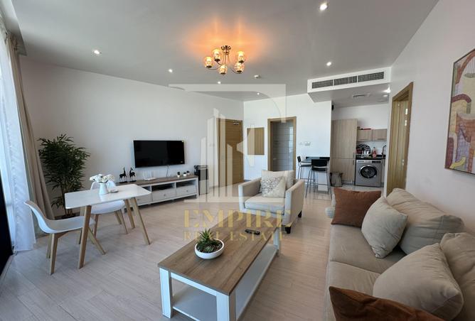 987445 - Property Image 2