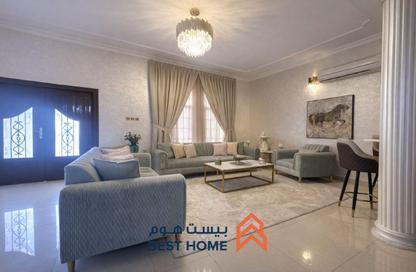 Villa - 5 Bedrooms - 4 Bathrooms for sale in Sanad - Central Governorate