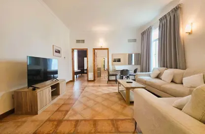 Apartment - 2 Bedrooms - 2 Bathrooms for rent in Mahooz - Manama - Capital Governorate