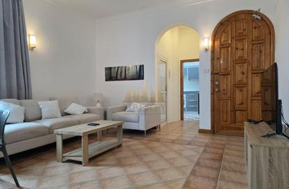 Apartment - 2 Bedrooms - 2 Bathrooms for rent in Mahooz - Manama - Capital Governorate