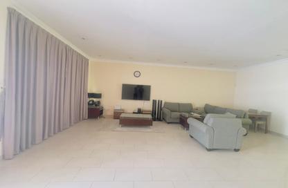 Villa - 3 - 4 for rent in Al Juffair - Capital Governorate Villa - 3 - 4 for rent in Al Juffair - Capital Governorate