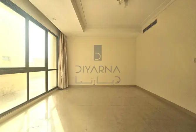 999143 - Property Image 2