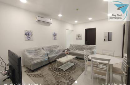 Apartment - 2 Bedrooms - 2 Bathrooms for rent in Sanabis - Manama - Capital Governorate
