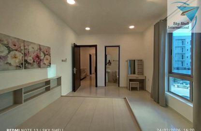 Apartment - 2 Bedrooms - 2 Bathrooms for rent in Sanabis - Manama - Capital Governorate