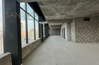 متجر - استوديو - 2 حمامات للايجار في الجنبية - المحافظة الشمالية