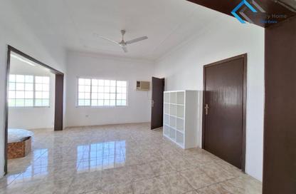 Compound - 3 Bedrooms - 3 Bathrooms for rent in Jannusan - Northern Governorate