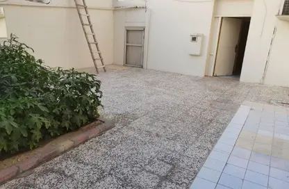 Villa - 2 Bedrooms - 2 Bathrooms for rent in Isa Town - Central Governorate