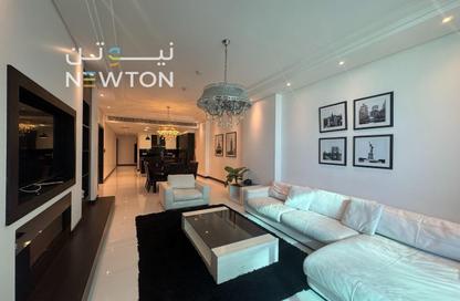 Apartment - 3 Bedrooms - 4 Bathrooms for rent in Al Juffair - Capital Governorate