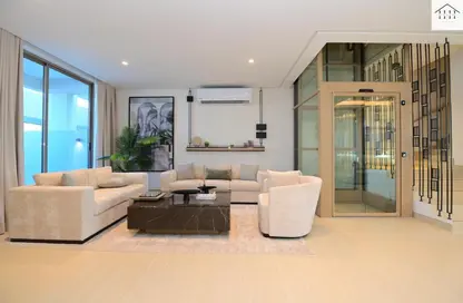 Villa - 4 Bedrooms - 6 Bathrooms for sale in Arad - Muharraq Governorate