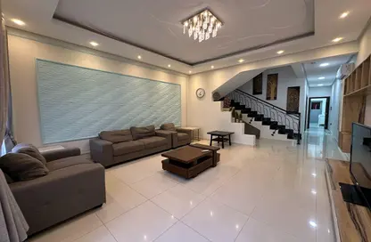 فيلا - 4 غرف نوم - 5 حمامات للايجار في البسيتين - المحرق