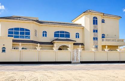 Villa - 4 - 7 for rent in Janabiya - Northern Governorate