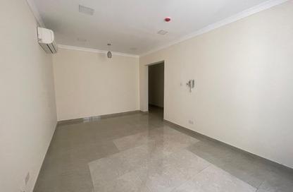 Apartment - 2 Bedrooms - 2 Bathrooms for rent in Janabiya - Northern Governorate Apartment - 2 Bedrooms - 2 Bathrooms for rent in Janabiya - Northern Governorate
