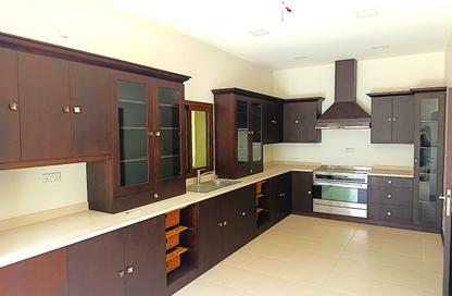 Villa - 4 - 5 for rent in Mahooz - Manama - Capital Governorate