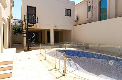 Villa - 4 - 5 for rent in Mahooz - Manama - Capital Governorate