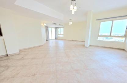 Penthouse - 3 Bedrooms - 2 Bathrooms for rent in Mahooz - Manama - Capital Governorate
