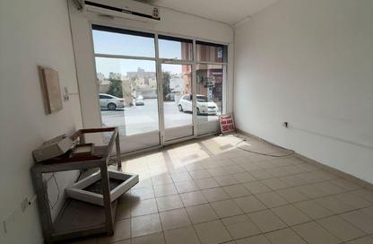 Shop - Studio - 1 Bathroom for rent in Riffa Al Sharqi - Riffa - Southern Governorate
