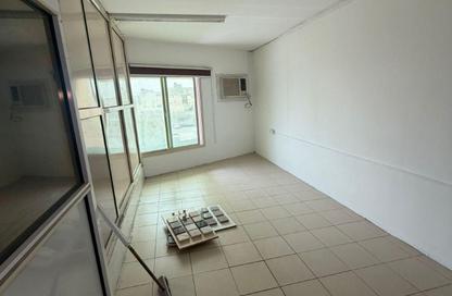 Shop - Studio - 1 Bathroom for rent in Riffa Al Sharqi - Riffa - Southern Governorate